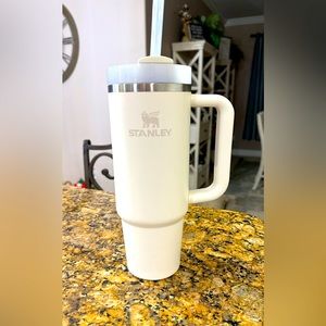 Stanley 30 oz tumbler - cream color